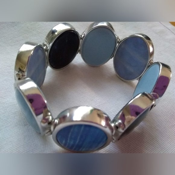 Chico’s Stretch Bracelet Blue Black Stones Large Nickel Free Azul Collection - Picture 4 of 10